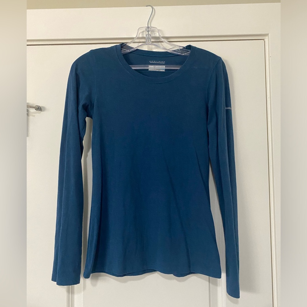 COLUMBIA OMNI-WICK LONG‎ SLEEVE
TOP - WOMEN'S XS